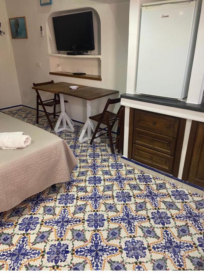Casa Isabella Loc Turist Br Apartment Lipari  Bagian luar foto