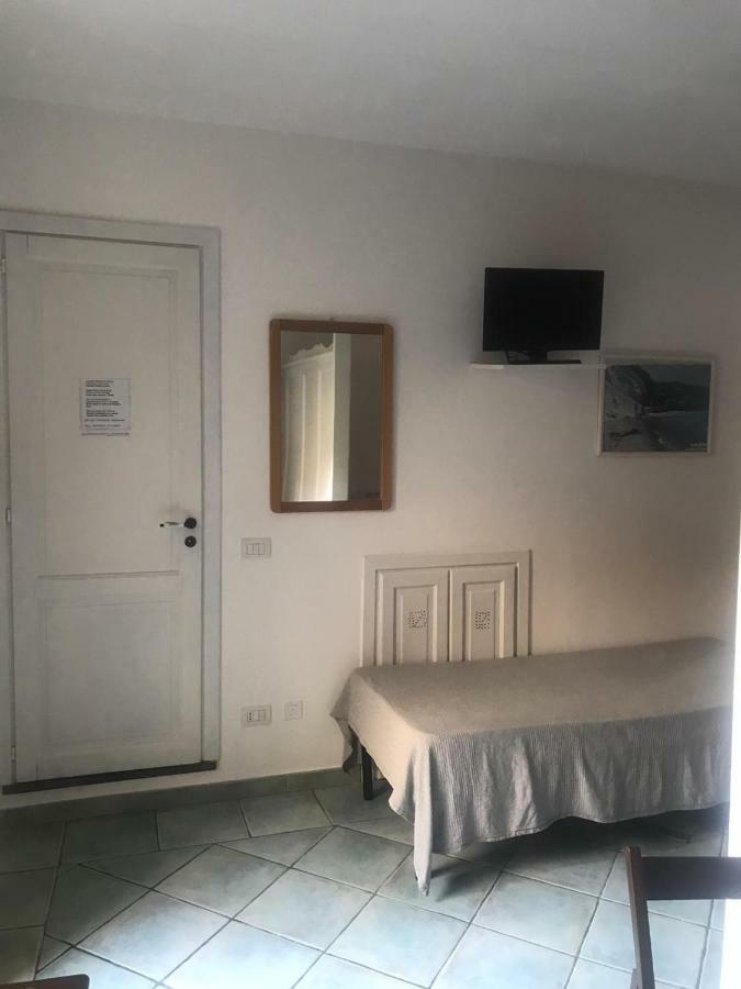 Casa Isabella Loc Turist Br Apartment Lipari  Bagian luar foto